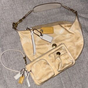 Coach No.132 Hampton Signature Scribble Hobo Shoulder Bag with Matching Wristlet